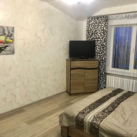 Апартаменти Економ Ivano-Frankivsk Buitenkant foto