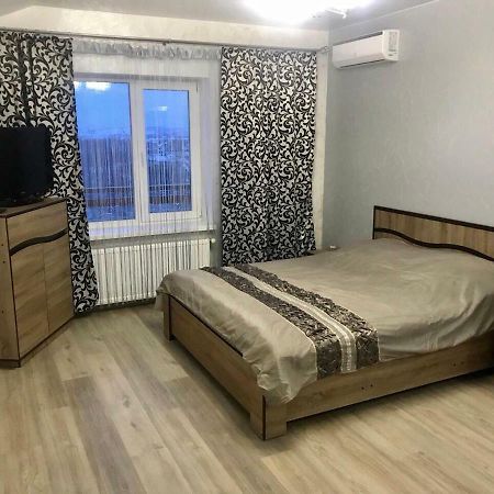 Апартаменти Економ Ivano-Frankivsk Buitenkant foto